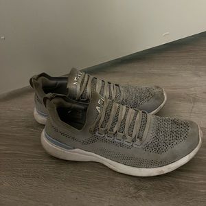 APL Womens TechLoom Breeze